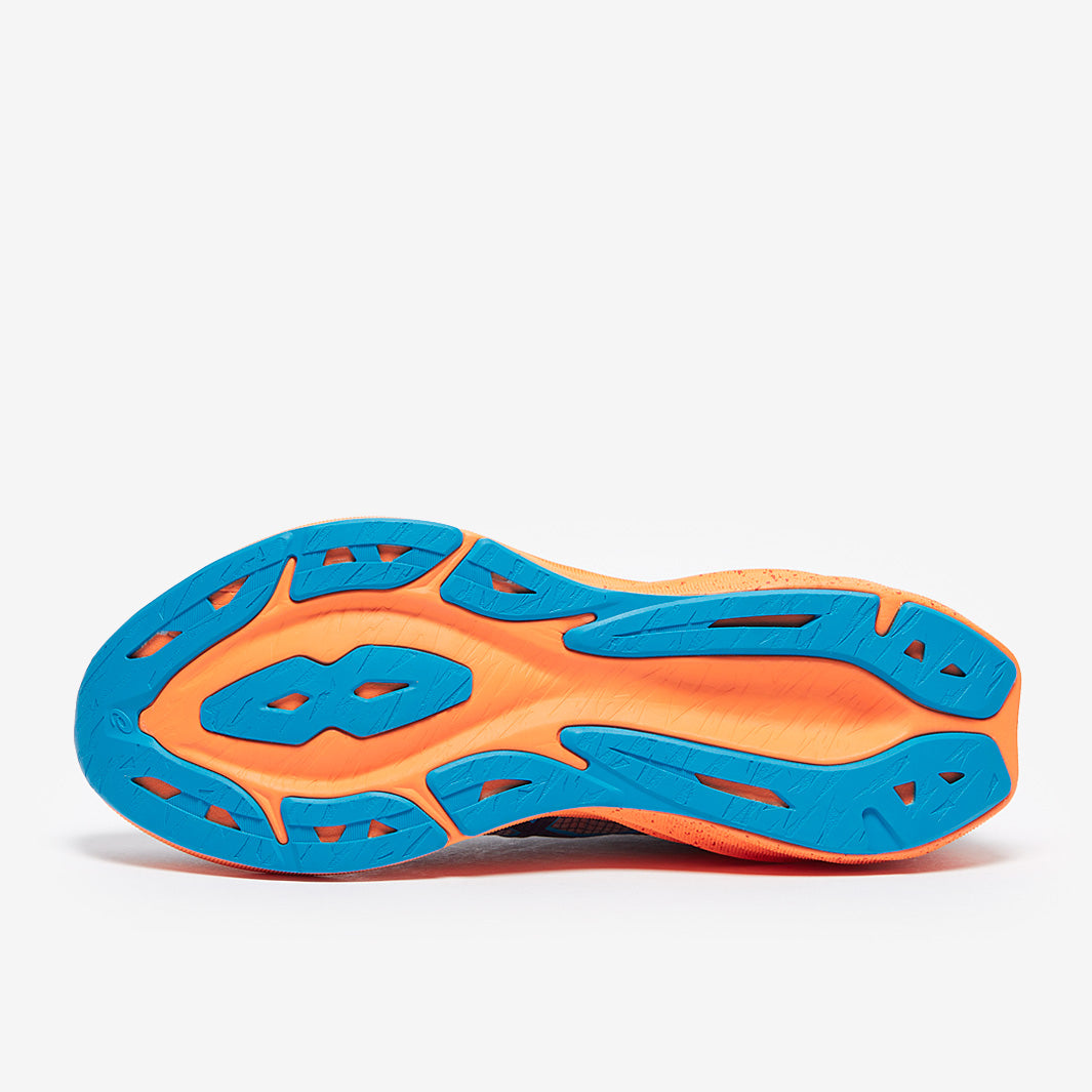 ASICS Novablast 3 LE