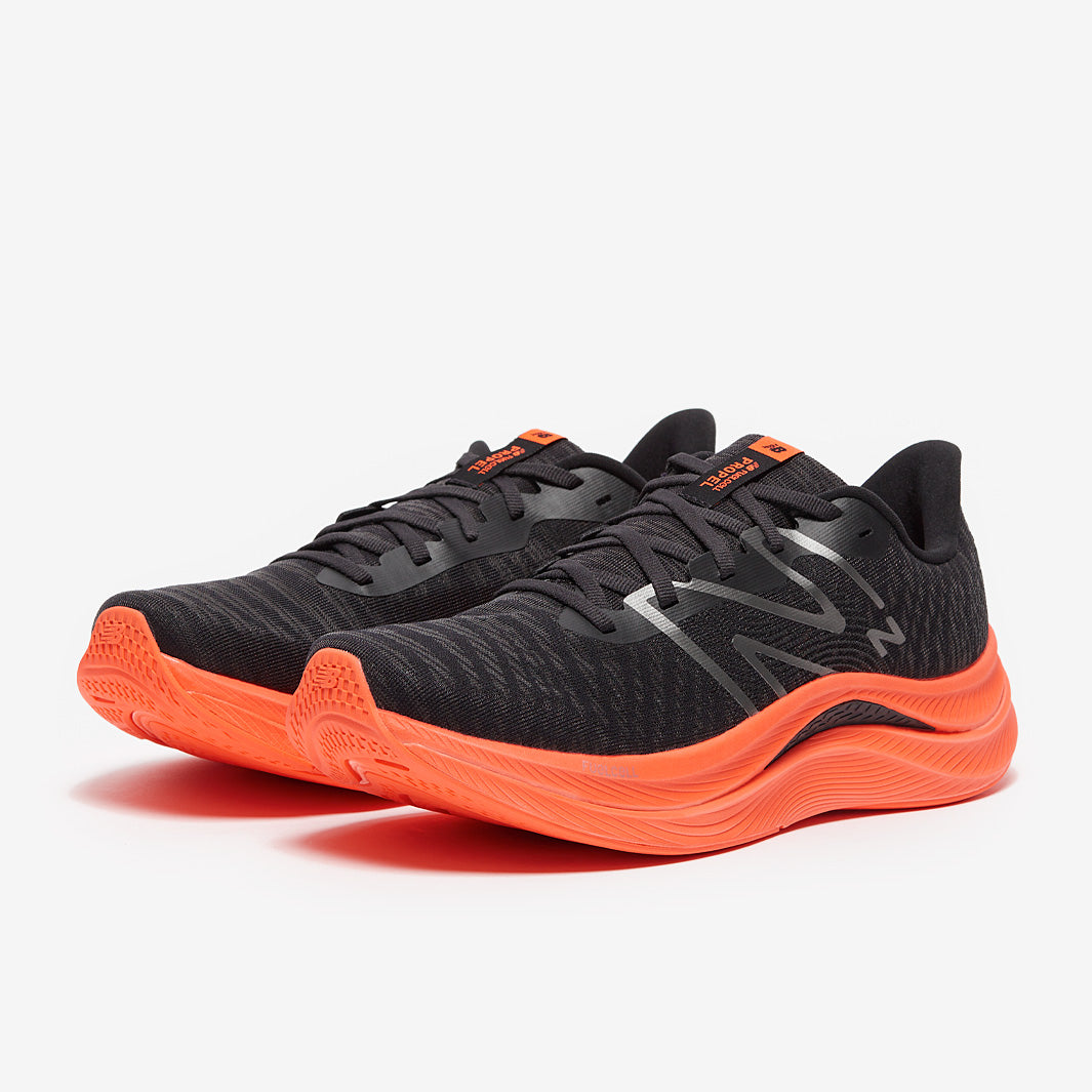 New Balance Fuel Cell Propel V4