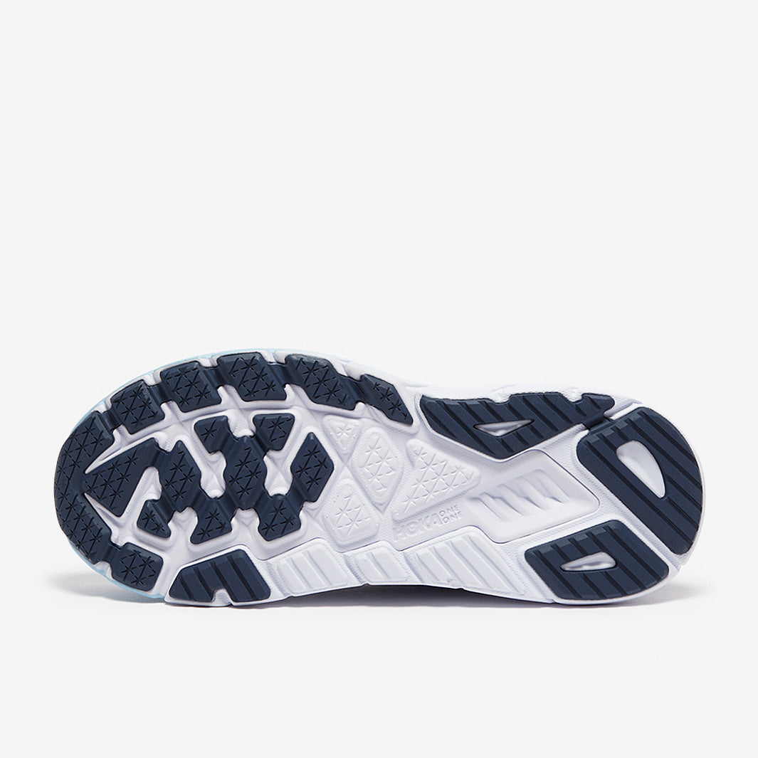 Hoka Arahi 6