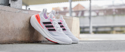 adidas Womens Ultraboost Light