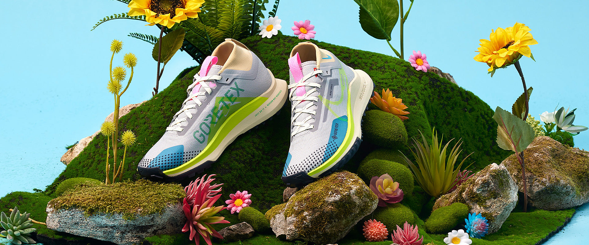 Nike Womens Pegasus Trail 4 GORE-TEX - Wolf Grey/Volt-Stadium Green