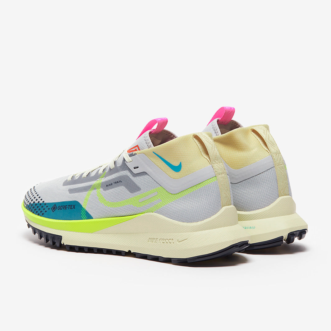 Nike Womens Pegasus Trail 4 GORE-TEX - Wolf Grey/Volt-Stadium Green