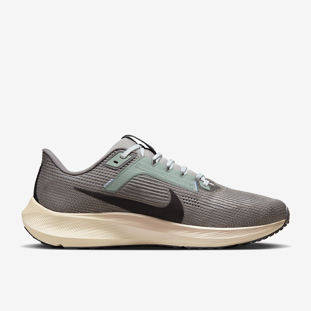Nike Pegasus 40 Premium - LT Iron Ore/Black-Flat Pewter