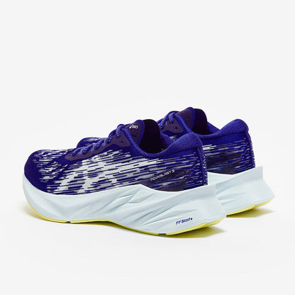 ASICS Womens Novablast 3
