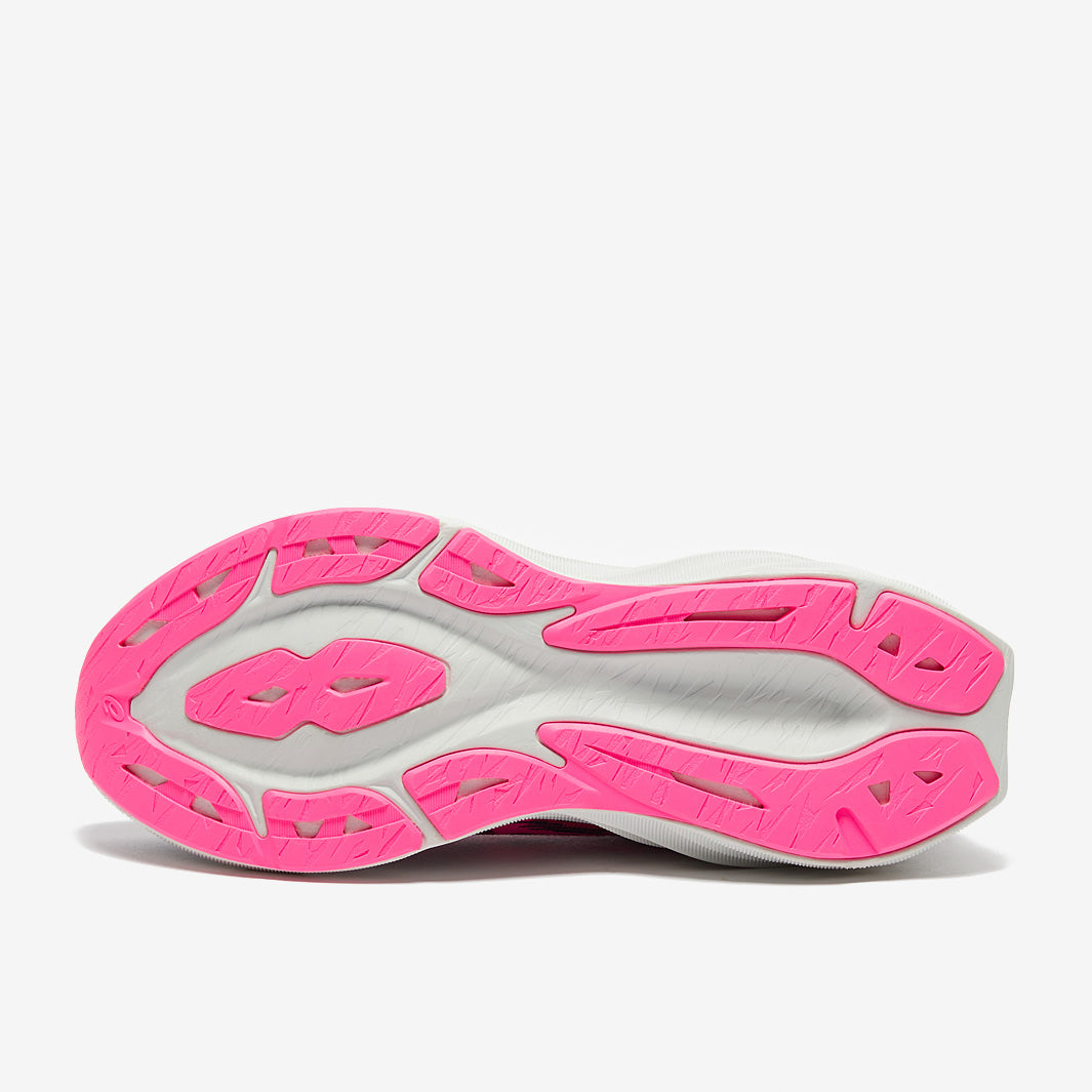ASICS Womens Novablast 3
