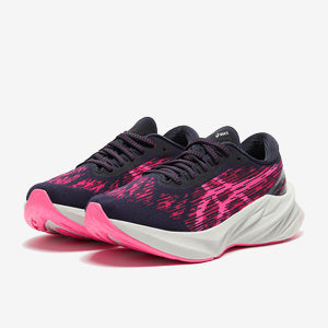 ASICS Womens Novablast 3