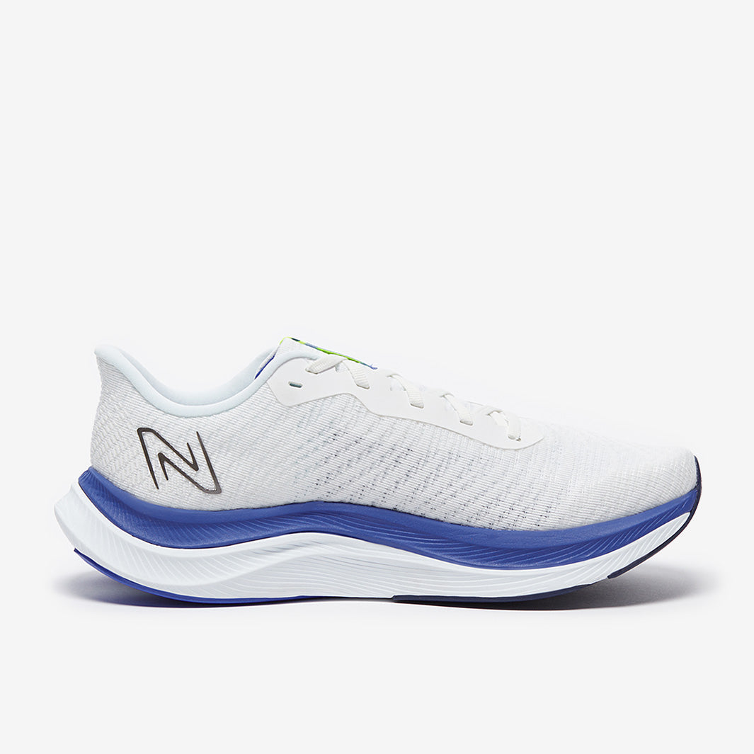 New Balance FuelCell Propel v4