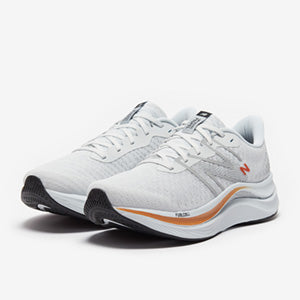 New Balance FuelCell Propel v4