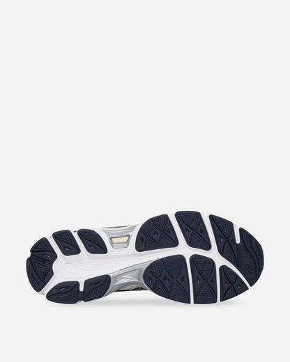 GEL-Cumulus 16 Sneakers White / Midnight