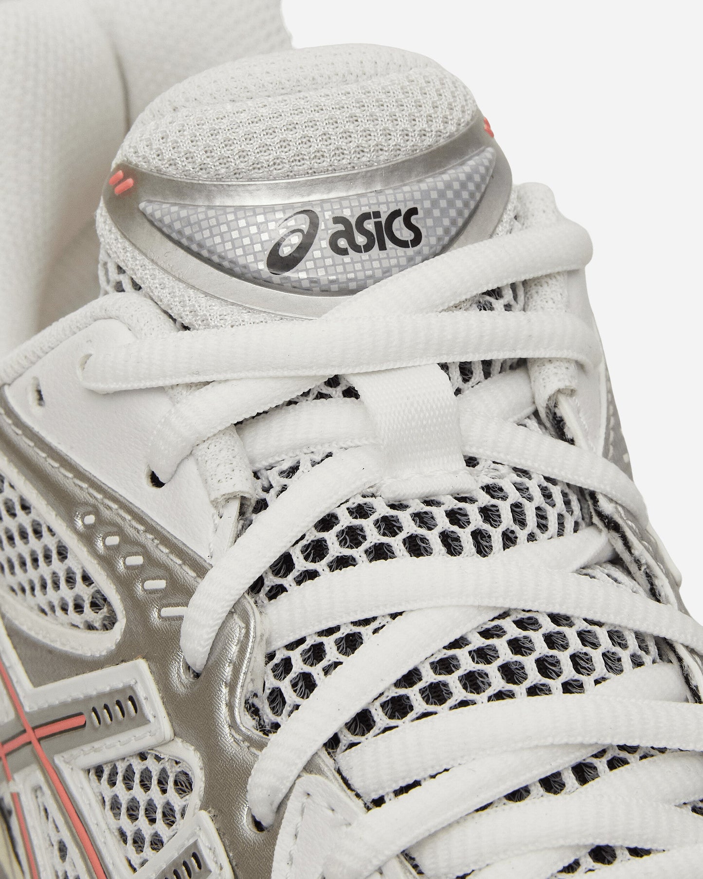 GT-2160 Sneakers White / Sun Coral