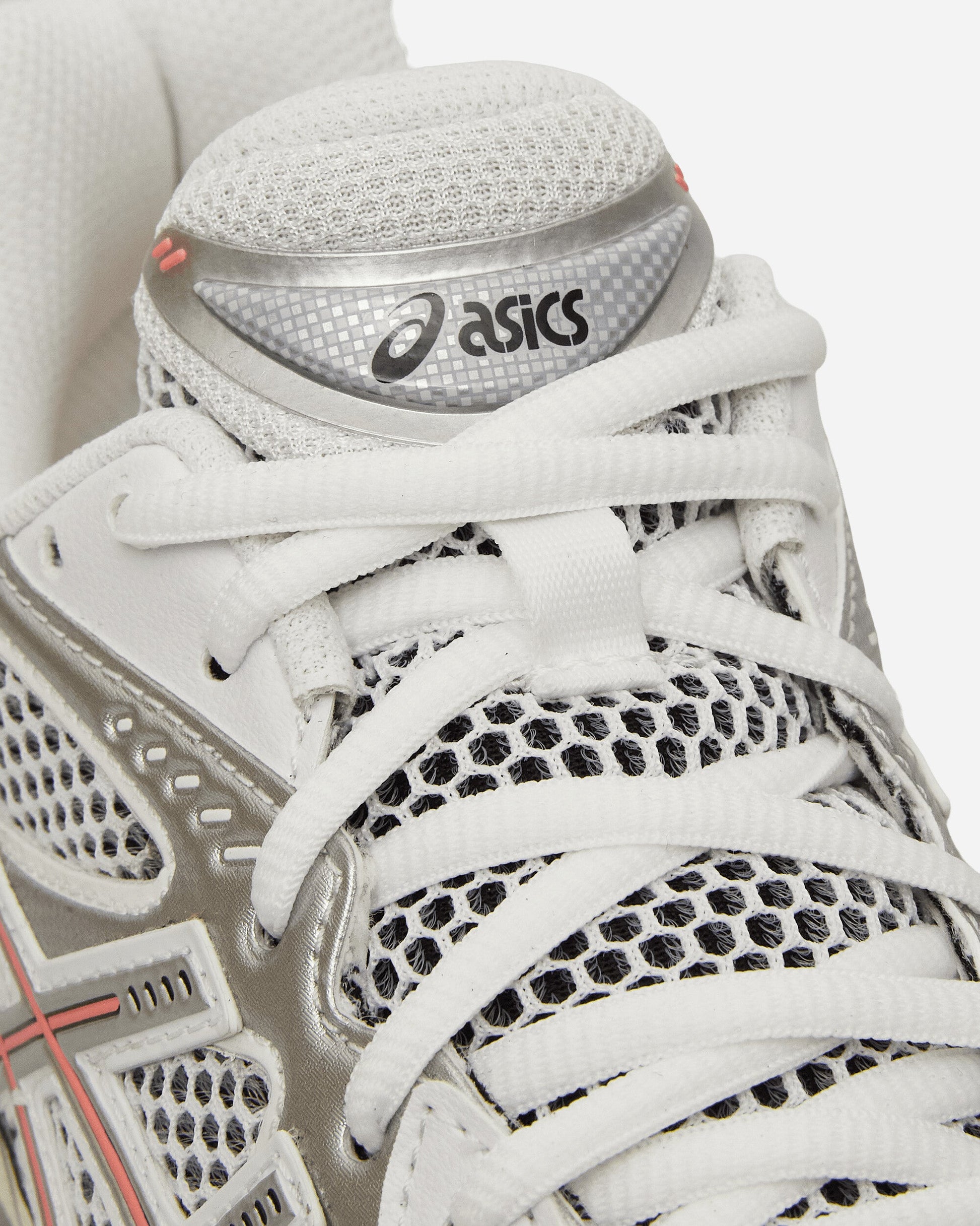 GT-2160 Sneakers White / Sun Coral