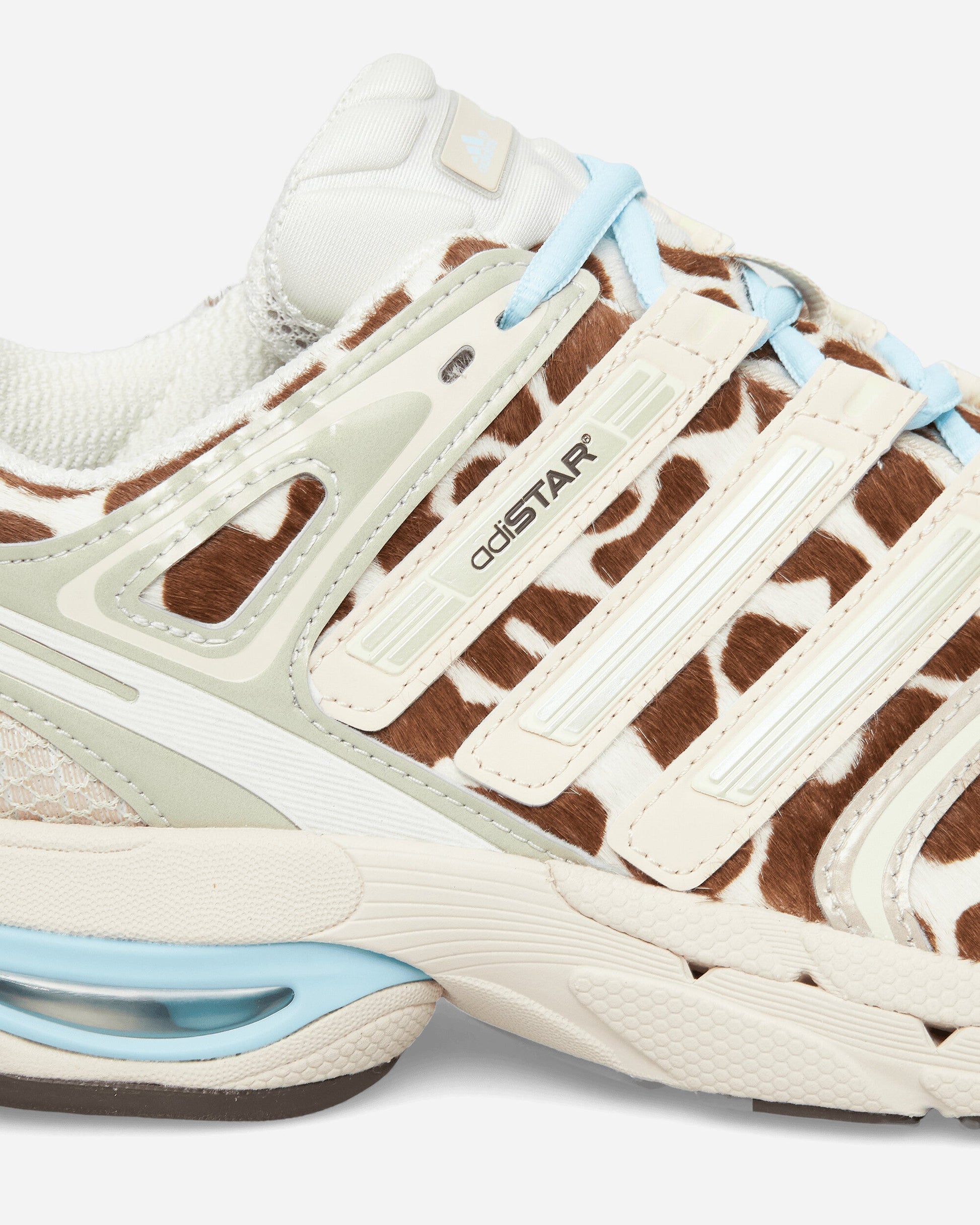 Women's Adistar Control 5 Sneakers Crystal Linen / Ice Gold Met / Icey Blue
