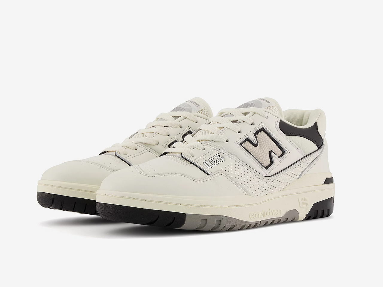 New Balance 550 Cream Black