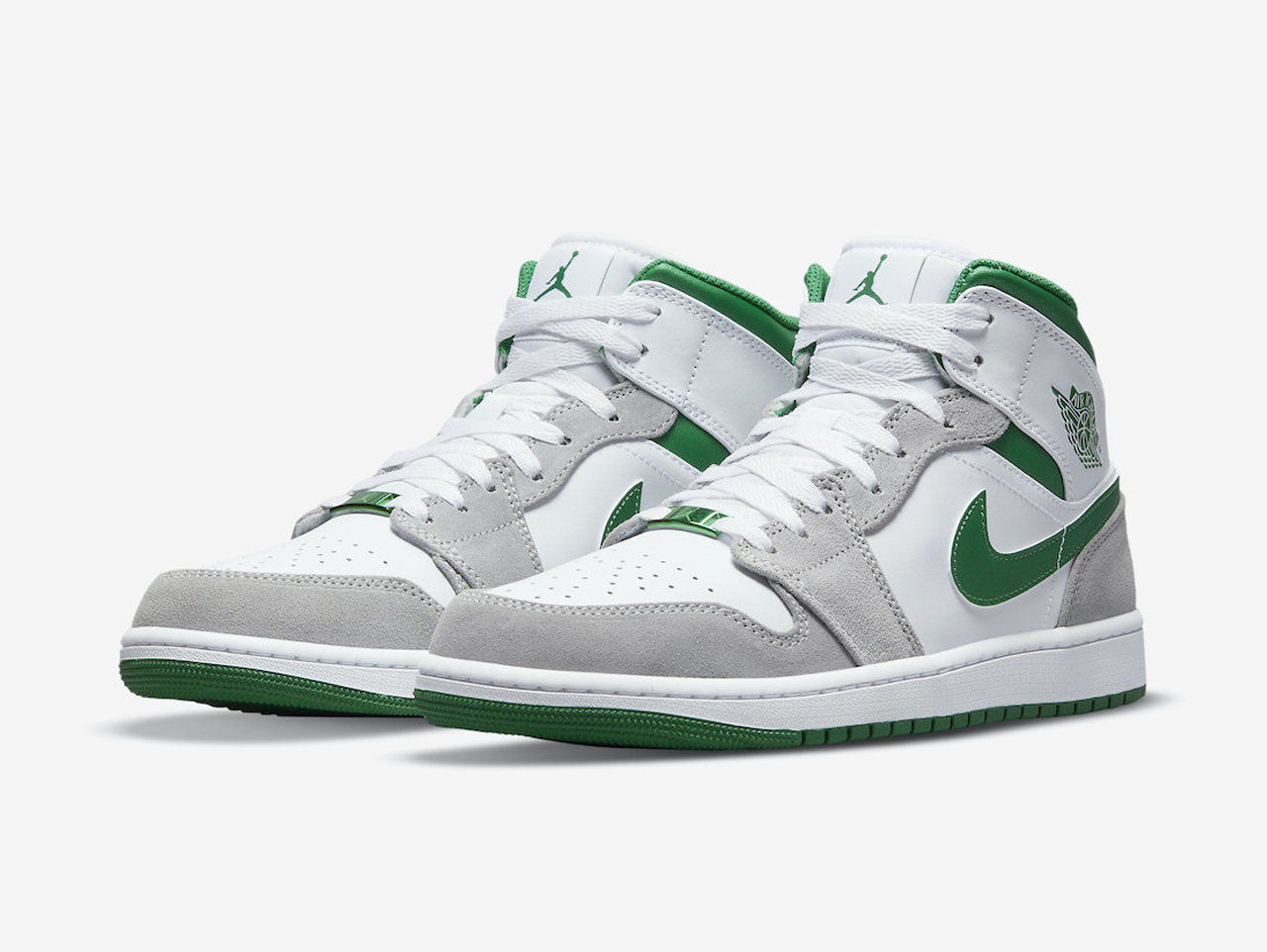 Air Jordan 1 Mid SE Pine Green