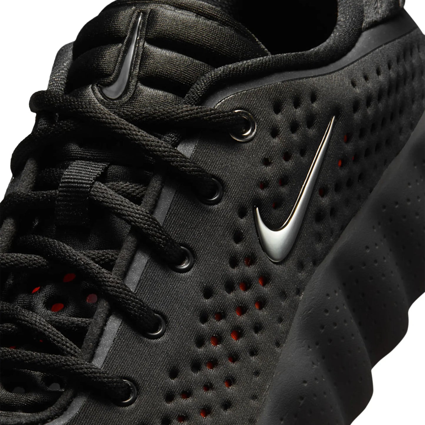 Nike Mind 002 Pregame Black Chrome (W)