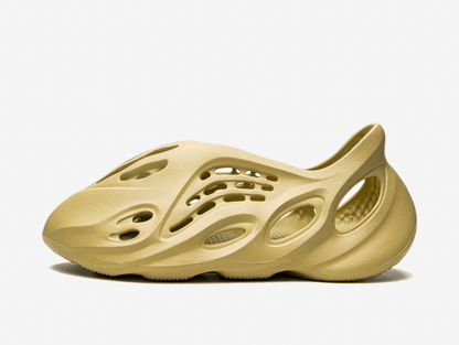 Yeezy Foam RNNR Sulfur